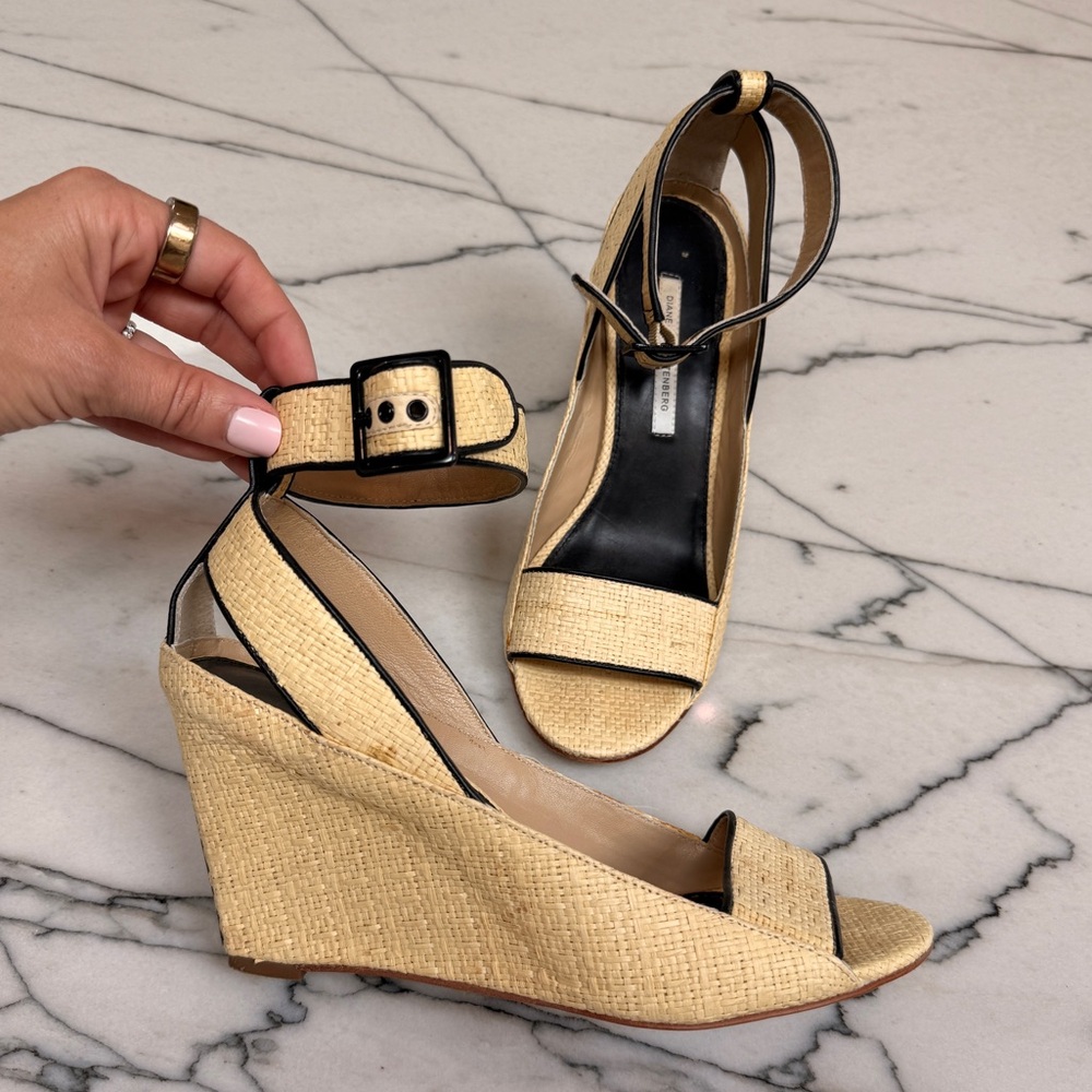 Diane Von furstenburg DVF, raffia, wicker wedge heel ankle strap size 10